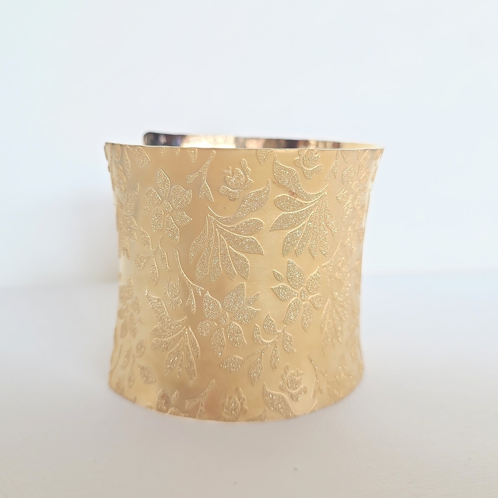Tocara Karen Gold Tone Floral Wide Cuff Bracelet Statement - Picture 3 of 10